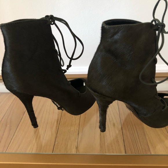 Schutz Lace-up booties - 7 - Picture 4 of 8